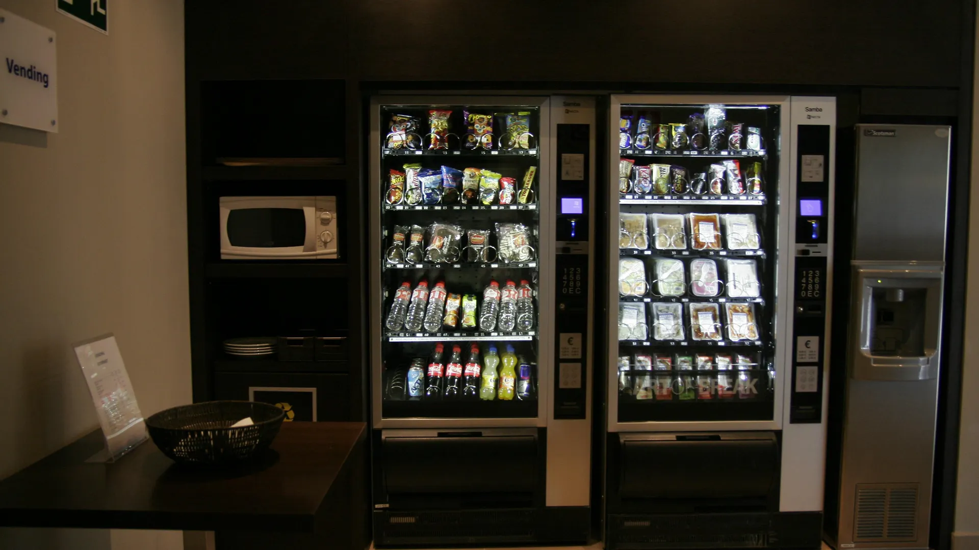 Holiday Inn Express Bilbao Airport By Ihg Derio Spain