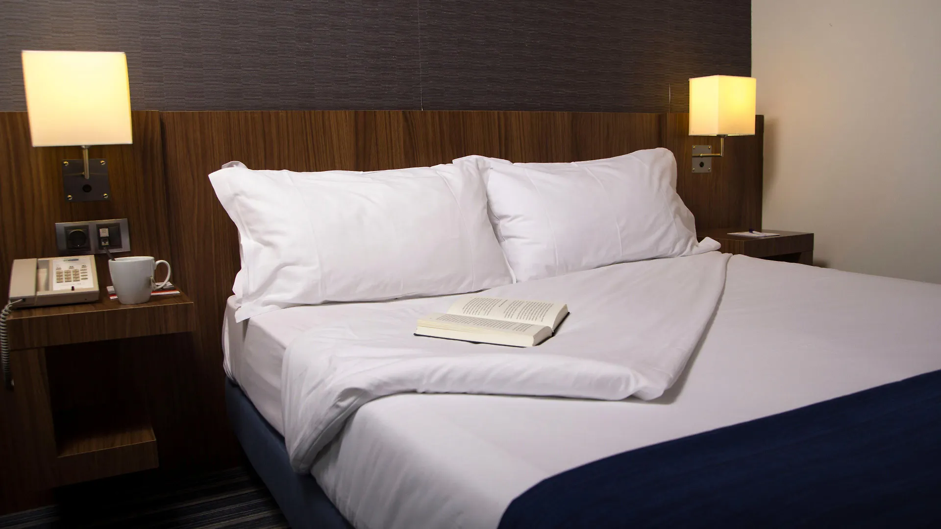 *** Hotel Holiday Inn Express Bilbao Airport By Ihg Derio Spain