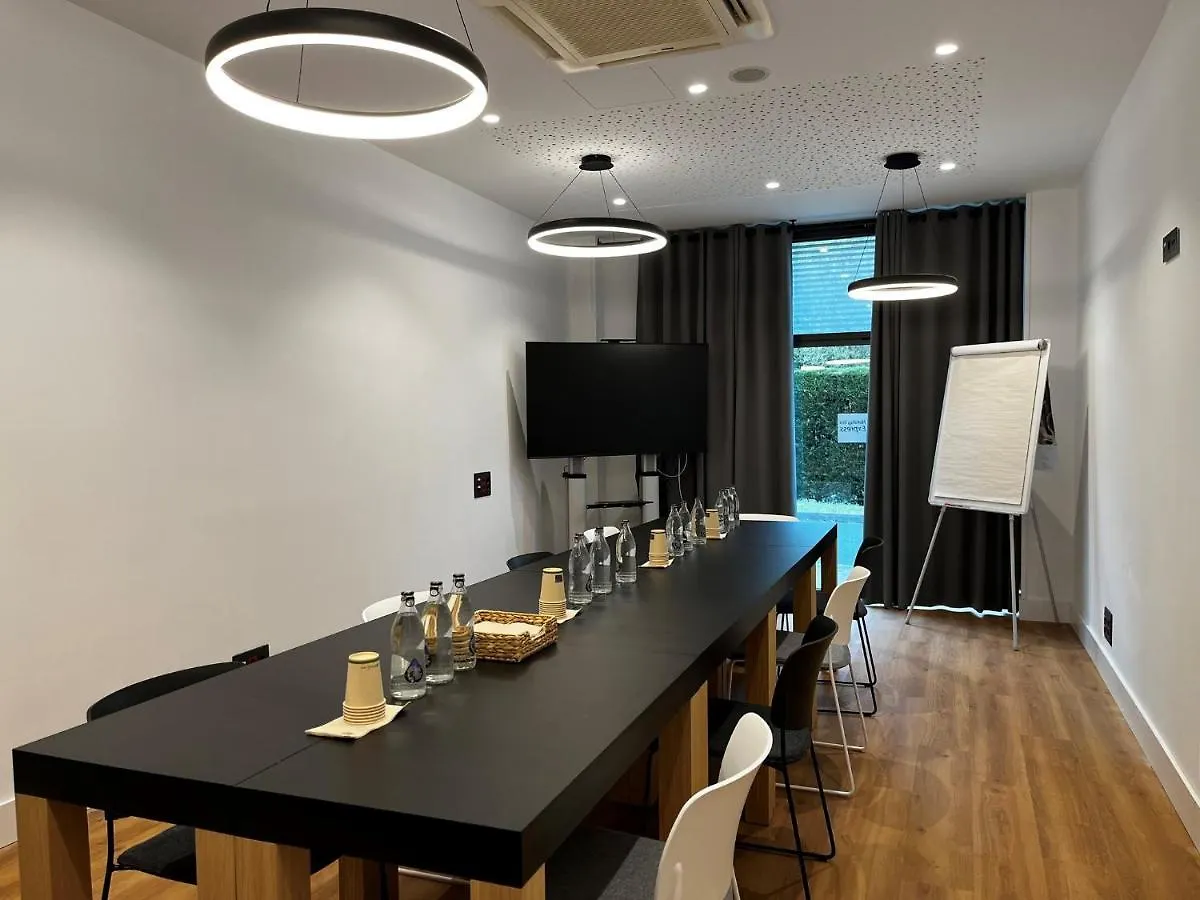 Hotel Holiday Inn Express Bilbao Airport By Ihg Derio
