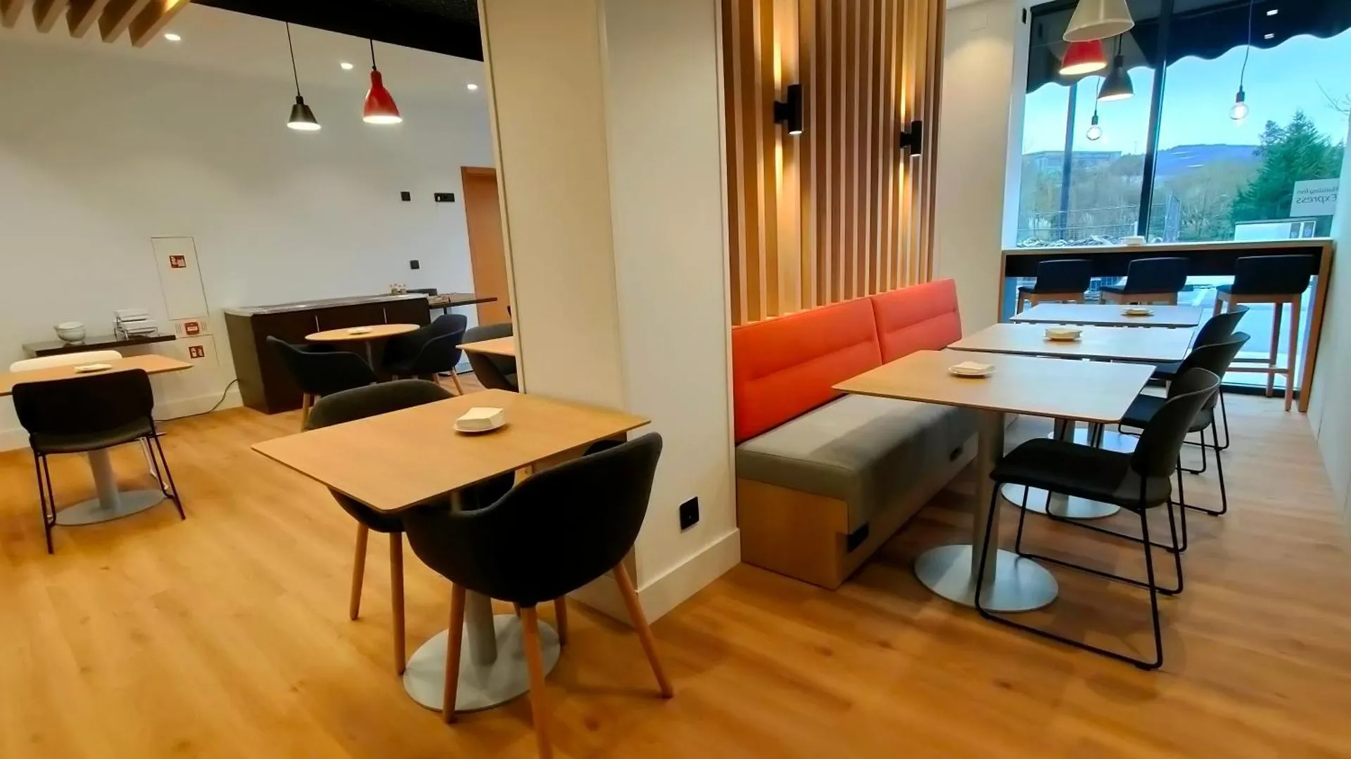 Holiday Inn Express Bilbao Airport By Ihg Derio 3*,  Spain