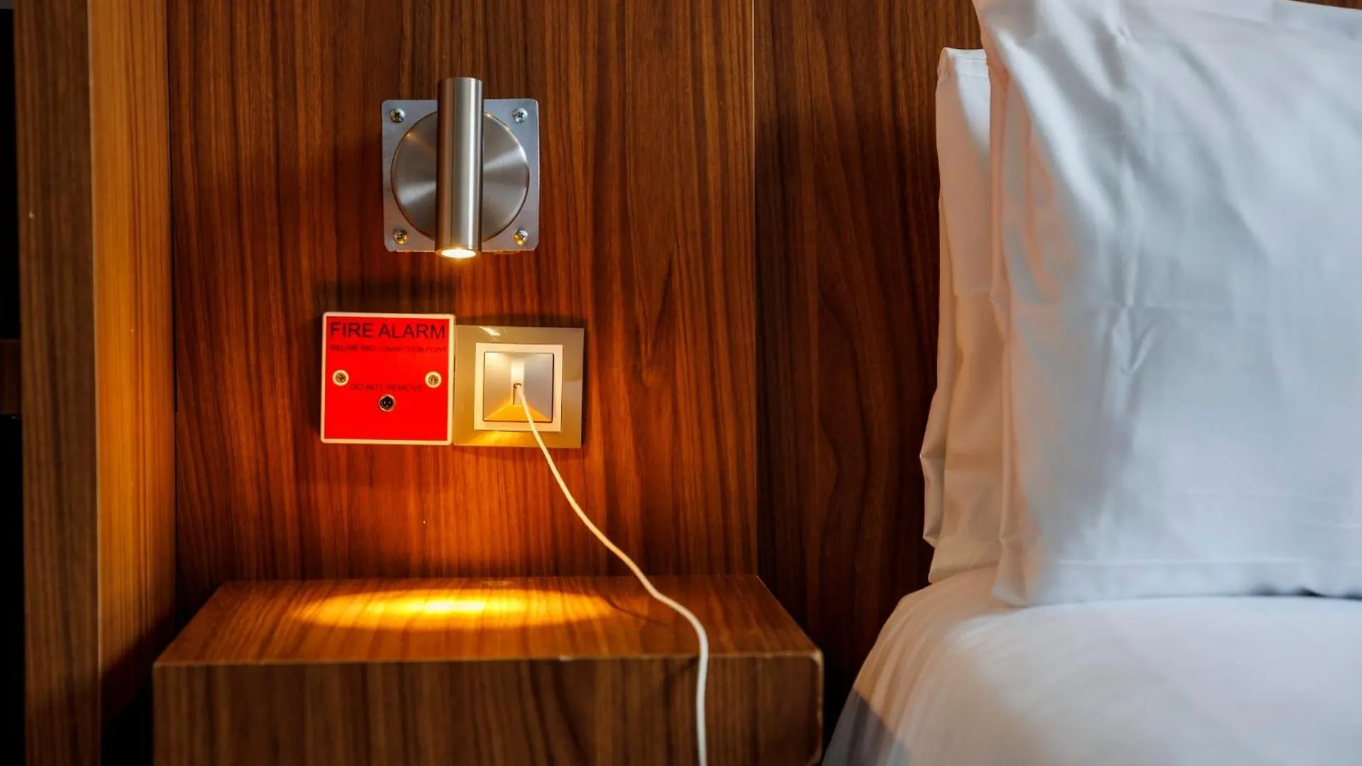 Holiday Inn Express Bilbao Airport By Ihg Derio Hotel