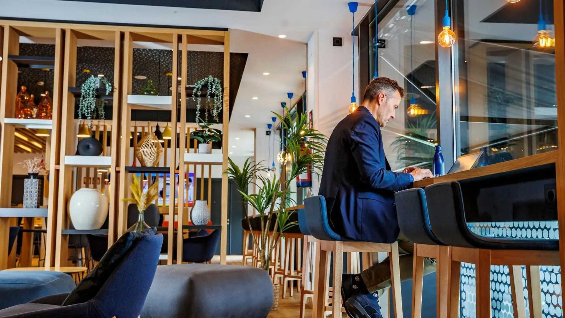 Holiday Inn Express Bilbao Airport By Ihg Derio Hotel