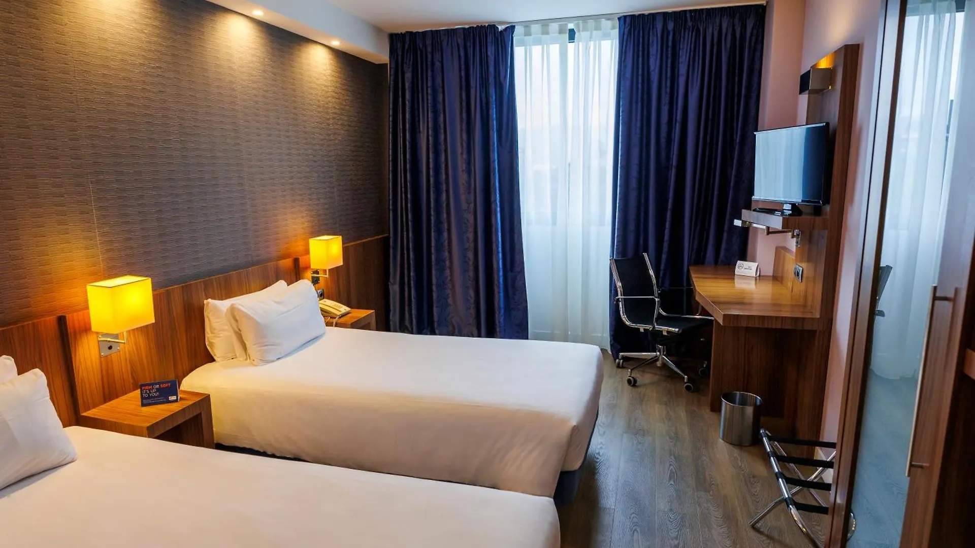 *** Hotel Holiday Inn Express Bilbao Airport By Ihg Derio Spain