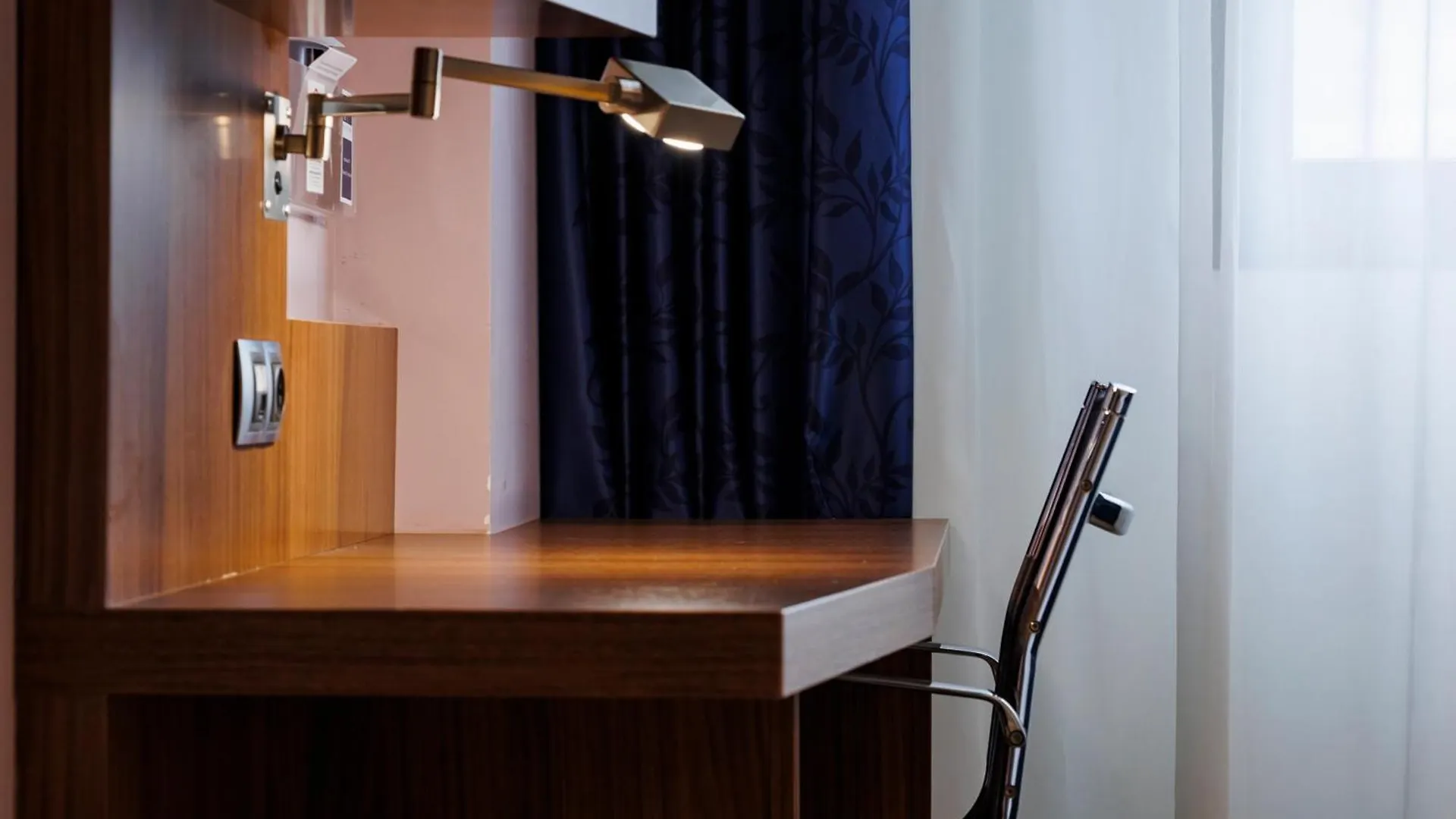 Hotel Holiday Inn Express Bilbao Airport By Ihg Derio