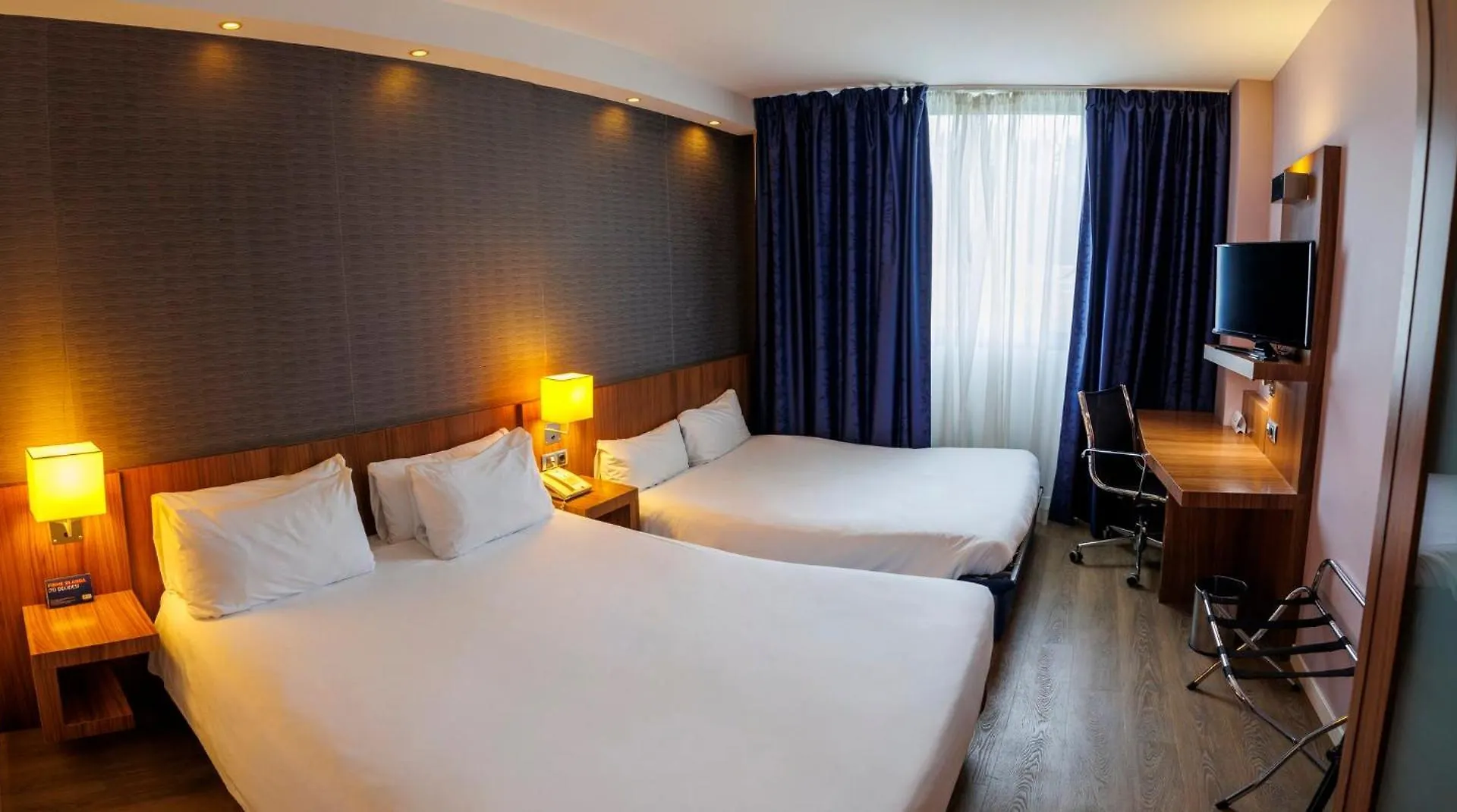 *** Hotel Holiday Inn Express Bilbao Airport By Ihg Derio Spain