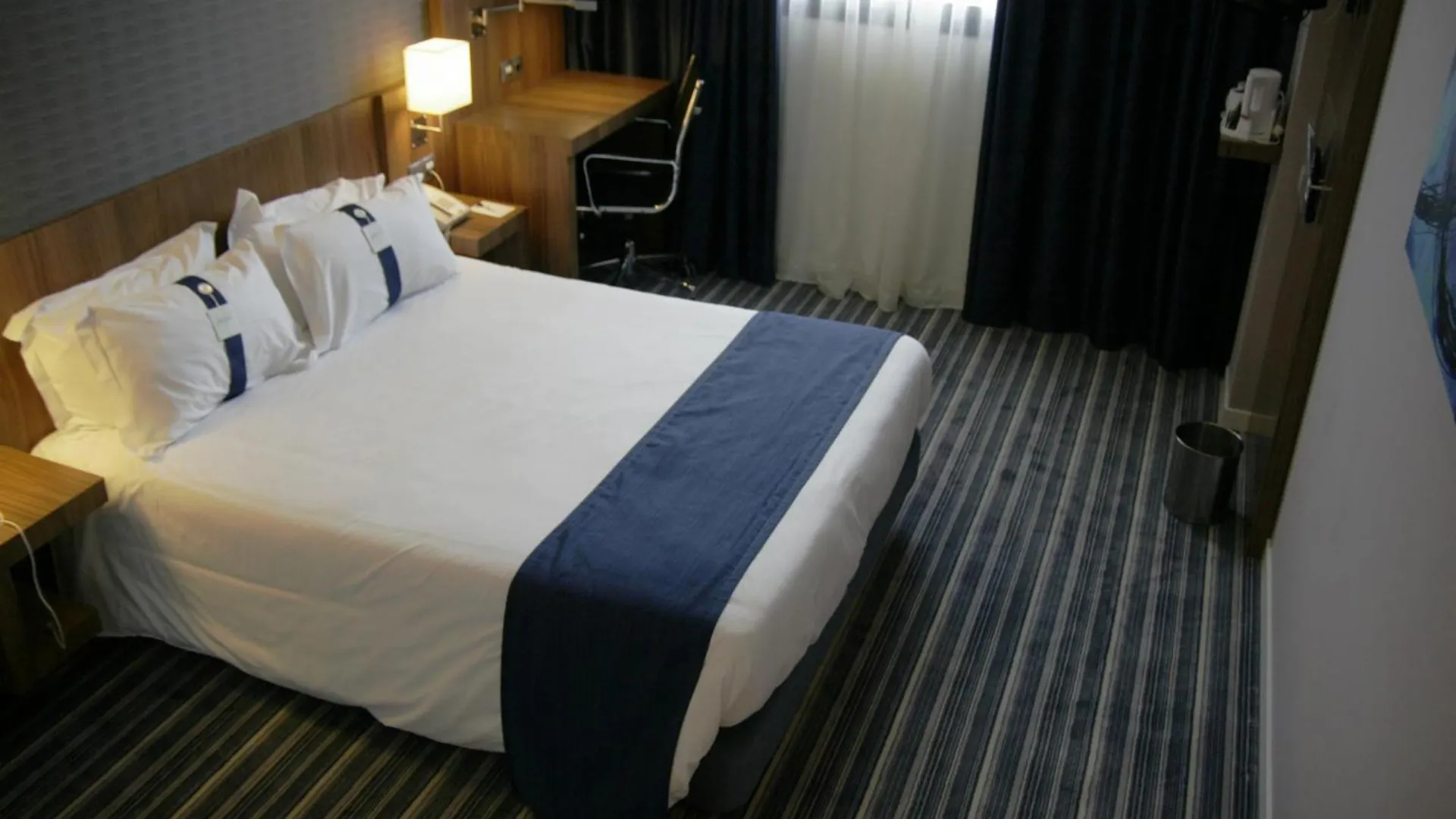 Hotel Holiday Inn Express Bilbao Airport By Ihg Derio