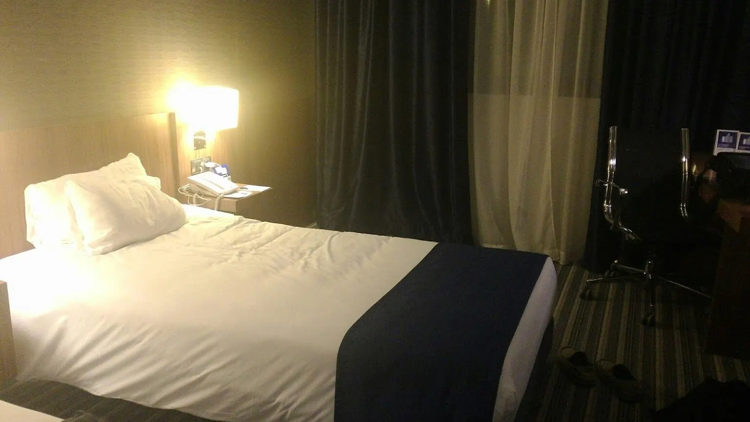 Holiday Inn Express Bilbao Airport By Ihg Derio 3*,