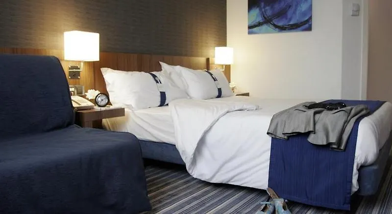 Holiday Inn Express Bilbao Airport By Ihg Derio Hotel