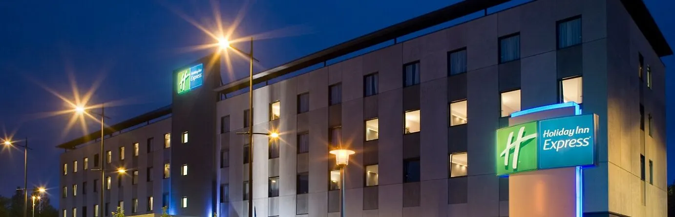 Holiday Inn Express Bilbao Airport By Ihg Derio